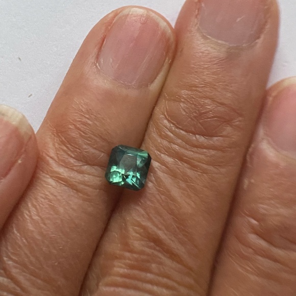REAL Teal / Green NATURAL Sapphire - 1.09 Carats - NO HEAT - Kenya - Picture 4 of 10